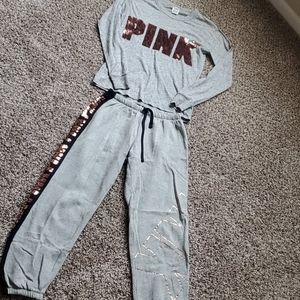 Grey VS Pink Outfit